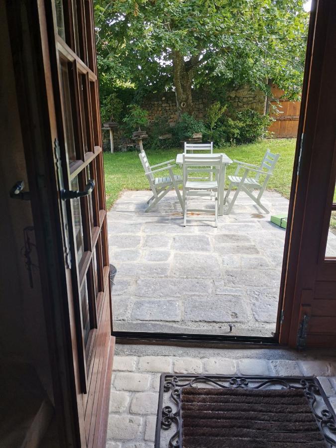 Bed and Breakfast Domaine Des Maillets Blot-l'Eglise Exterior foto