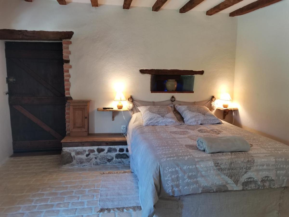 Bed and Breakfast Domaine Des Maillets Blot-l'Eglise Exterior foto