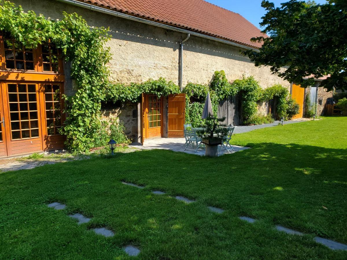 Bed and Breakfast Domaine Des Maillets Blot-l'Eglise Exterior foto
